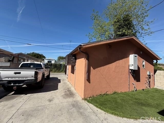 227 1/2 E 84th - Photo 3