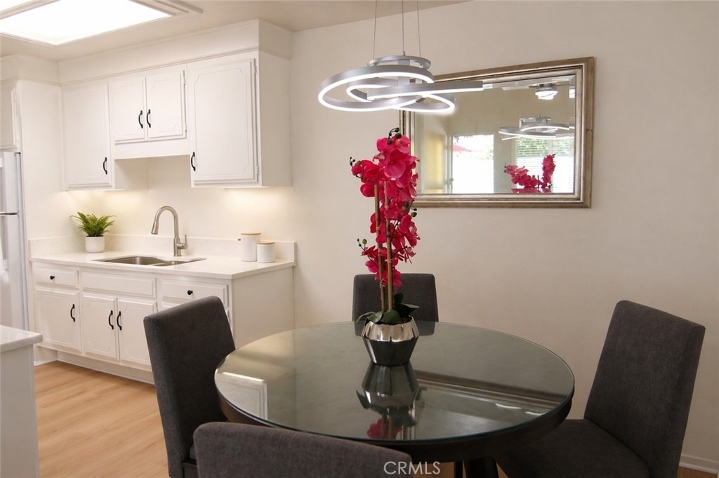 950 Avenida Carmel - Photo 5