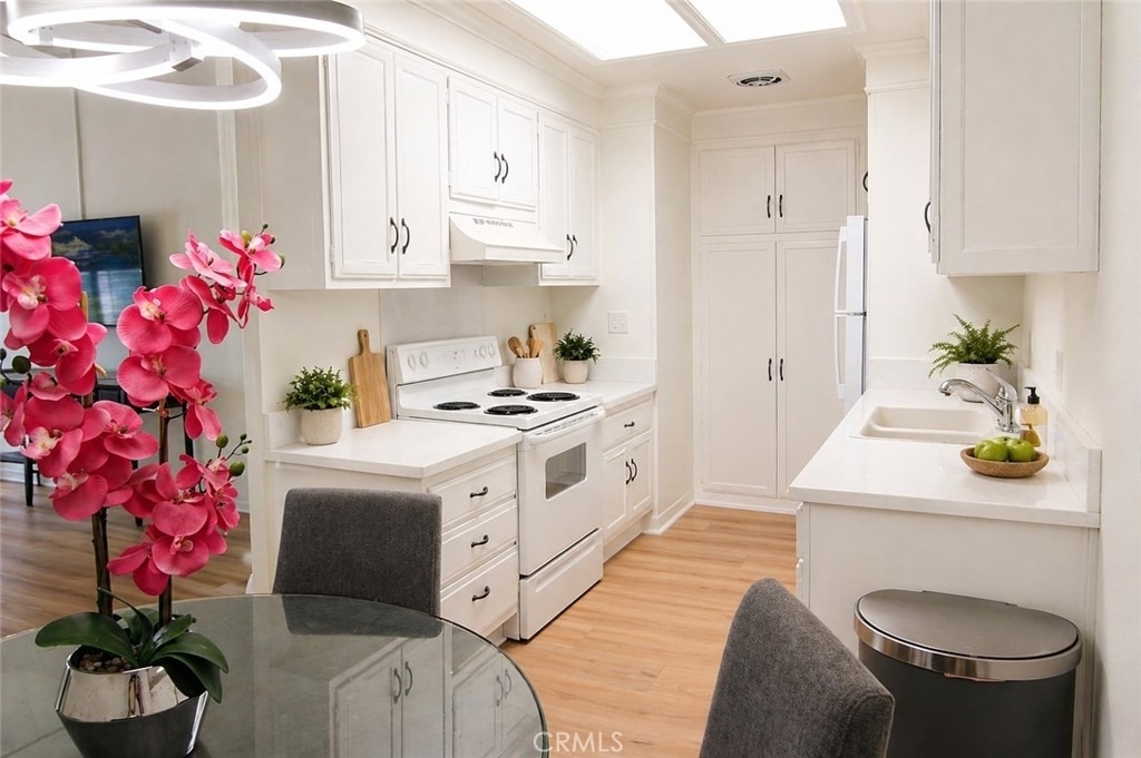 950 Avenida Carmel - Photo 6