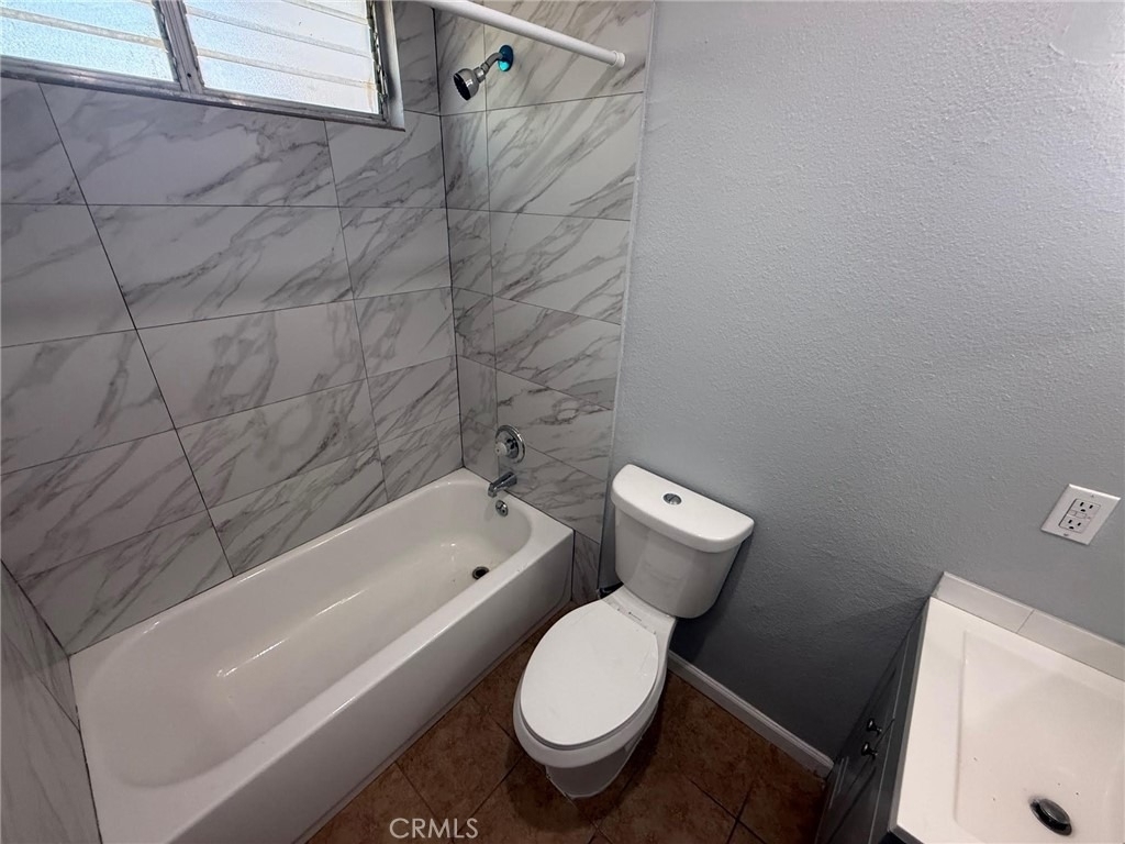43051 Yew Street - Photo 11