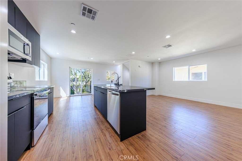 10810 Hesby Street - Photo 12