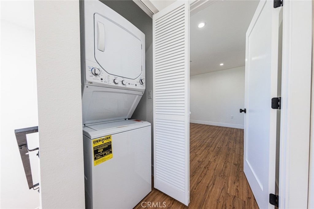 10810 Hesby Street - Photo 21