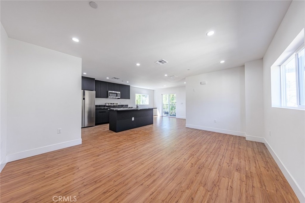 10810 Hesby Street - Photo 10