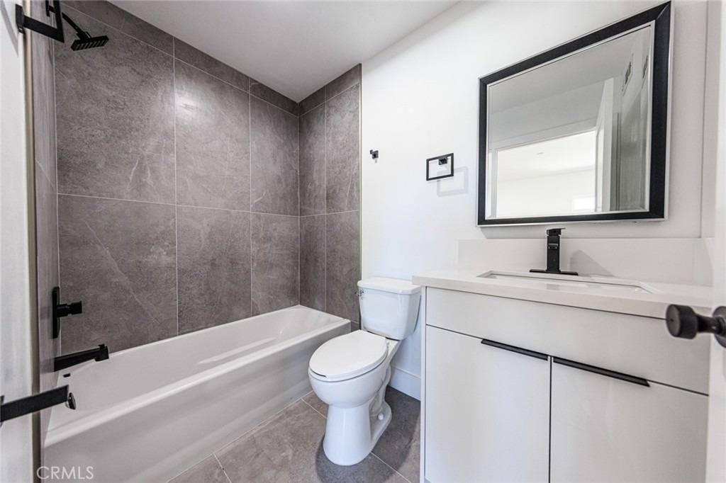 10810 Hesby Street - Photo 24