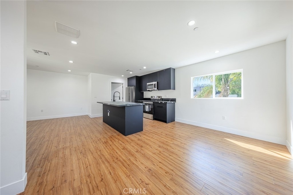 10810 Hesby Street - Photo 7