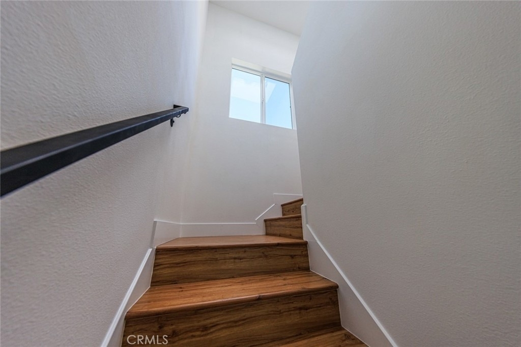 10810 Hesby Street - Photo 15