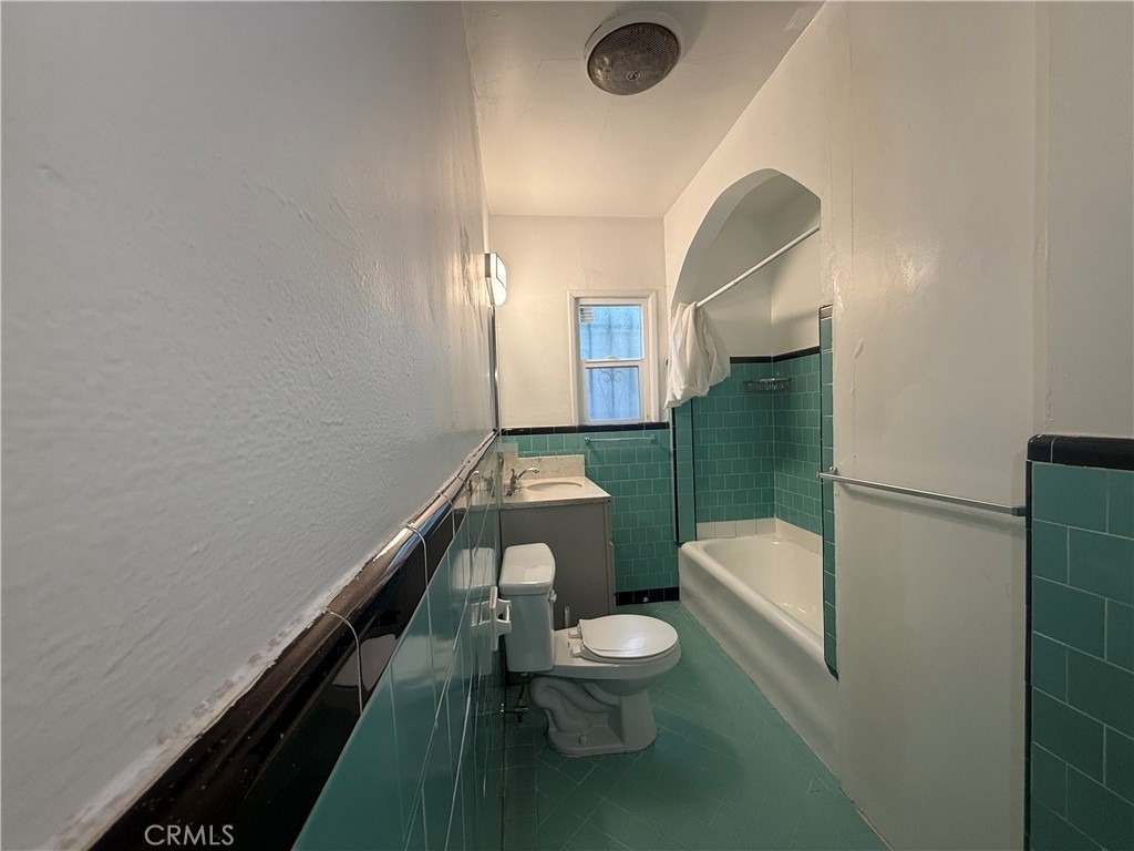 244 W 49th Street - Photo 20