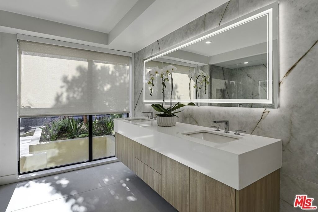 333 N Palm Drive - Photo 7