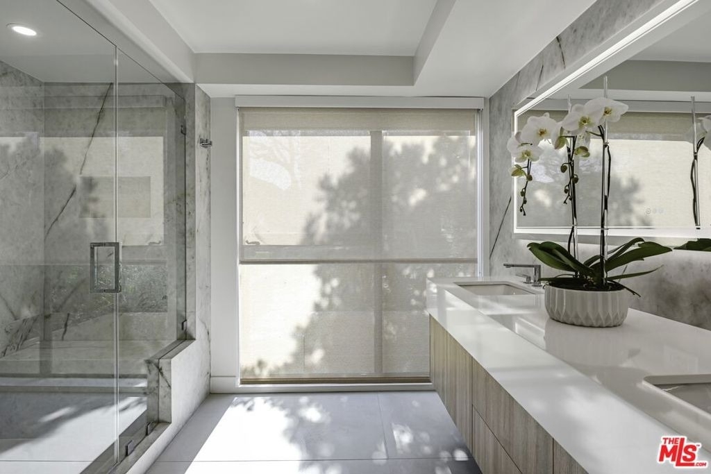 333 N Palm Drive - Photo 6