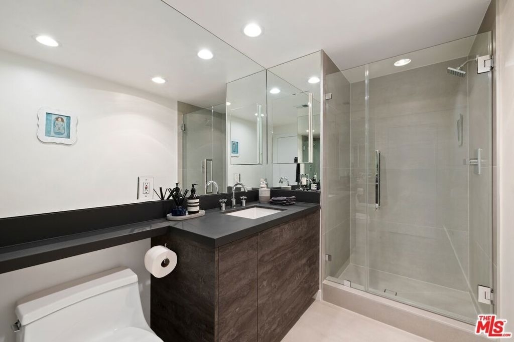 2222 Avenue Of The Stars - Photo 11