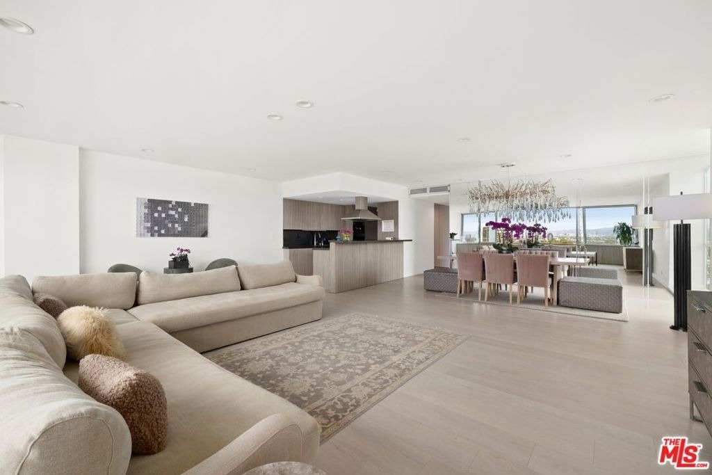 2222 Avenue Of The Stars - Photo 2