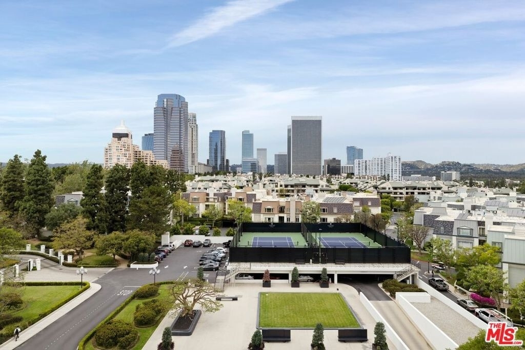 2222 Avenue Of The Stars - Photo 17