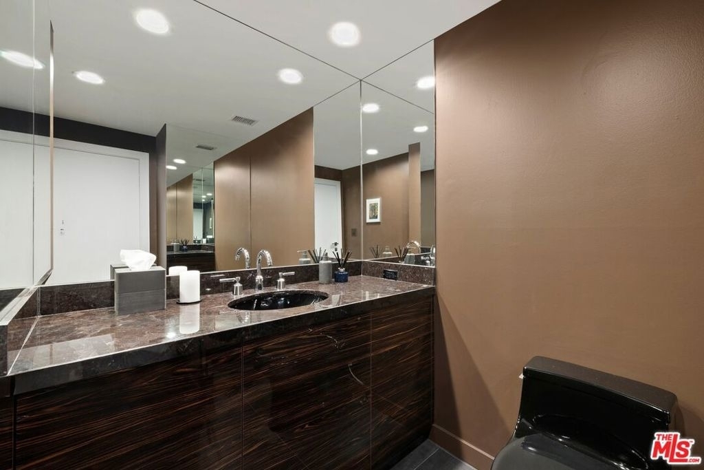 2222 Avenue Of The Stars - Photo 13
