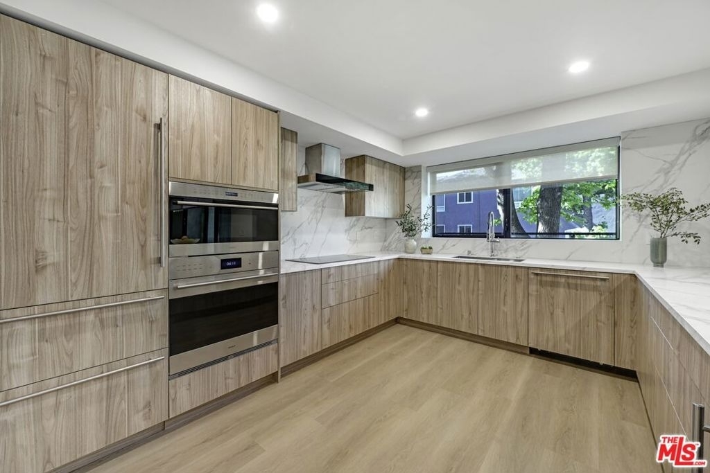 333 N Palm Drive - Photo 3