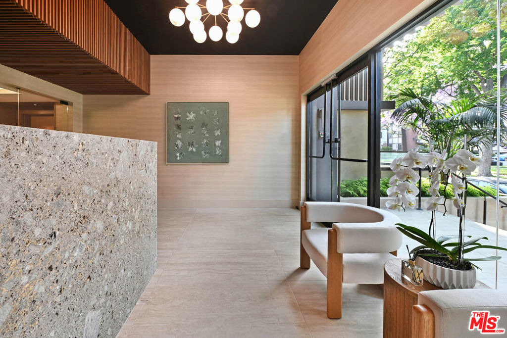 333 N Palm Drive - Photo 10