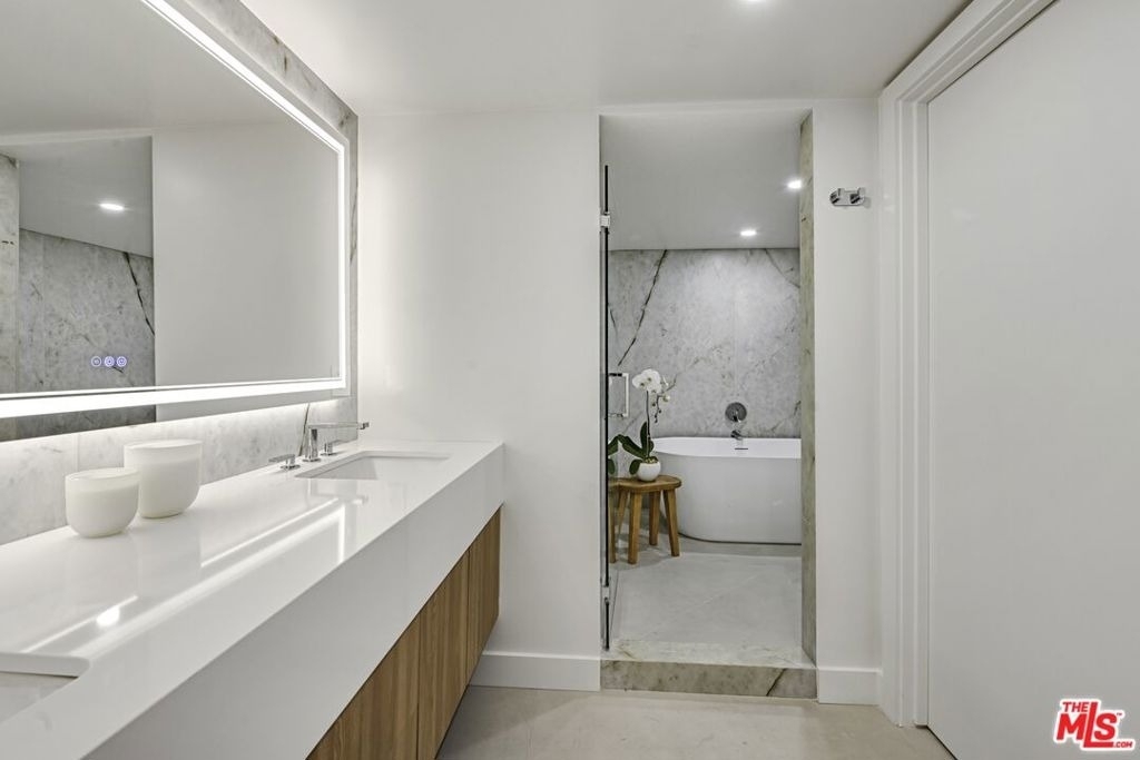 333 N Palm Drive - Photo 7