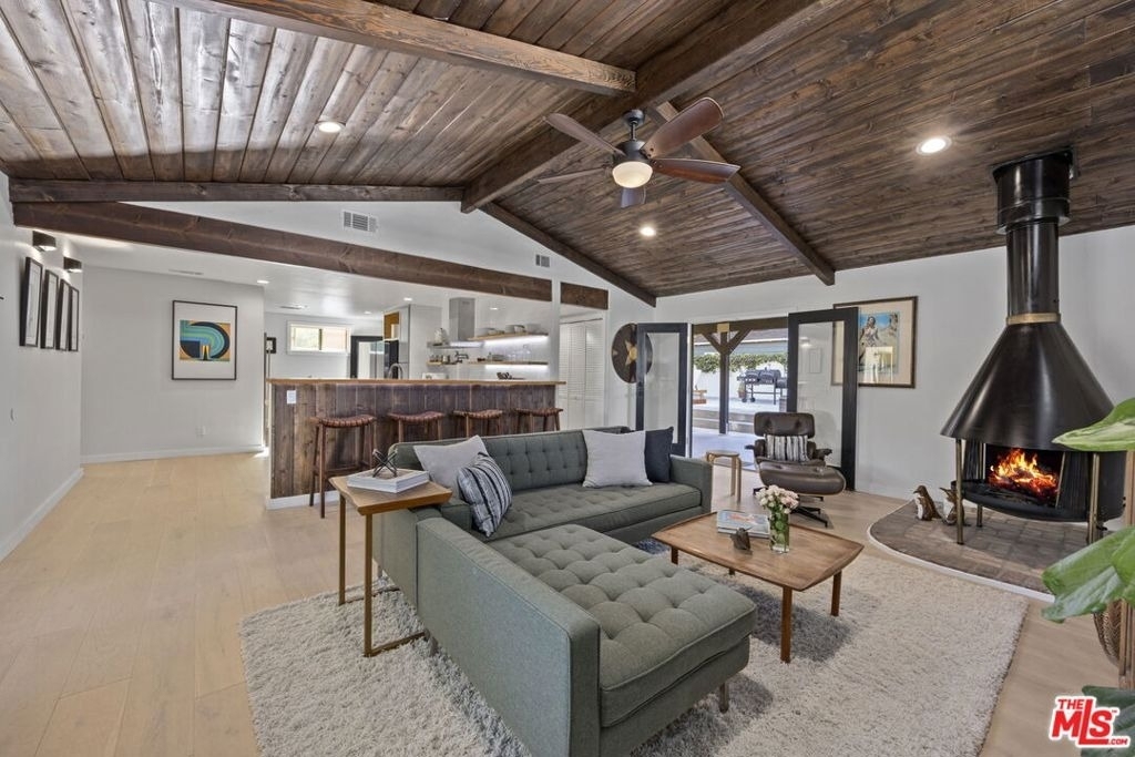251 N Encinal Avenue - Photo 0