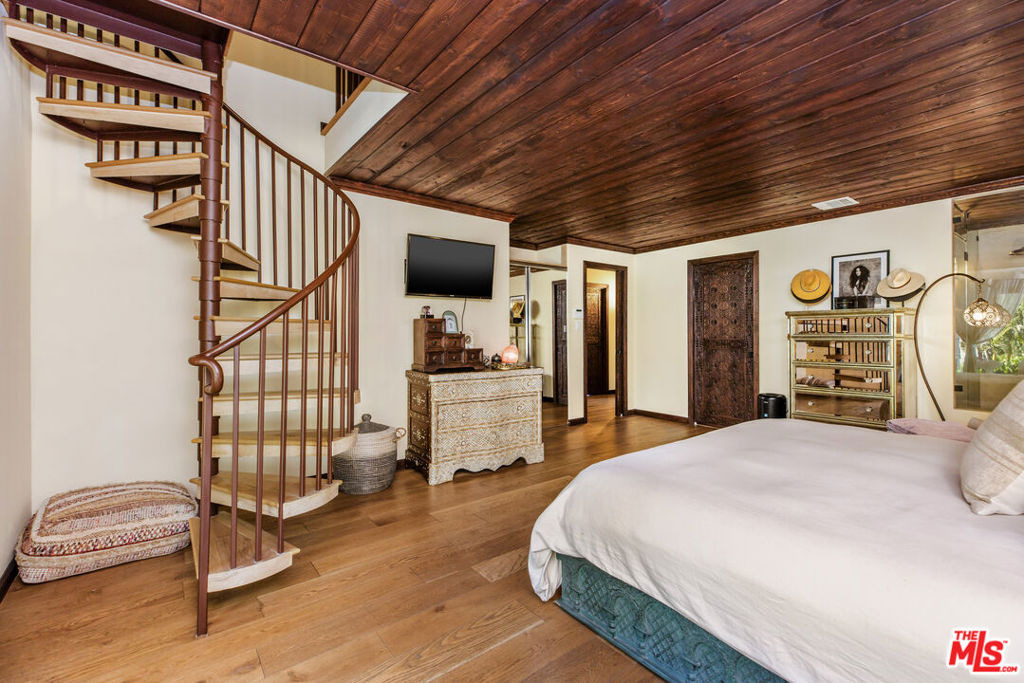 3092 Laurel Canyon Boulevard - Photo 9