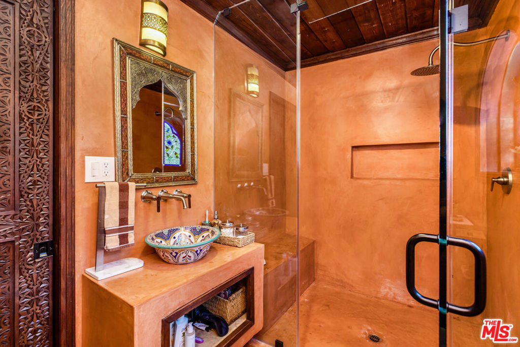3092 Laurel Canyon Boulevard - Photo 17
