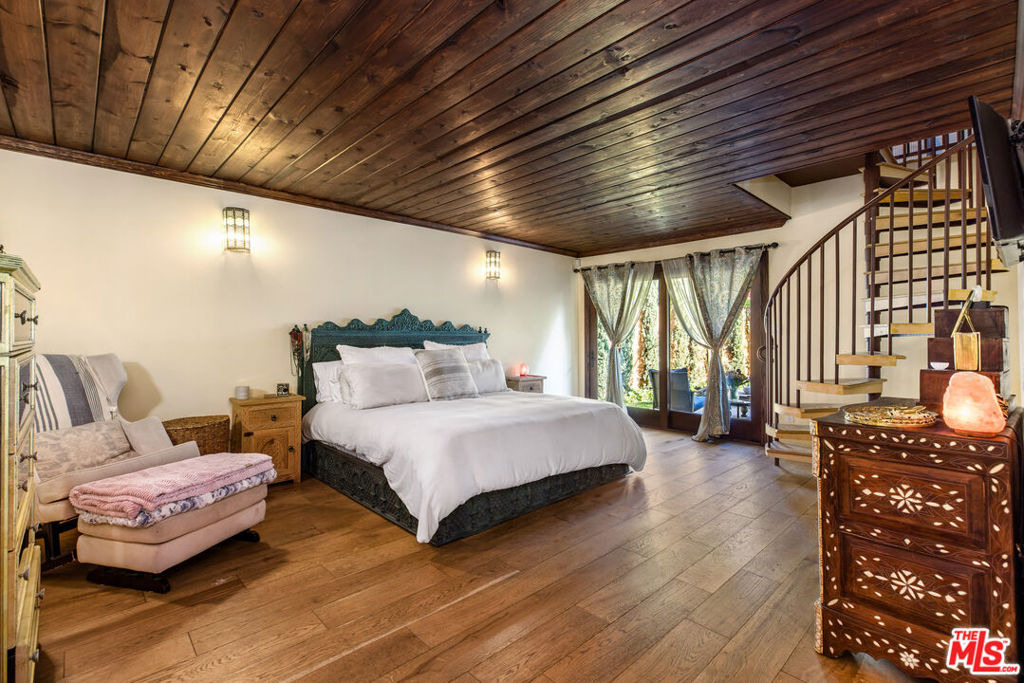 3092 Laurel Canyon Boulevard - Photo 8