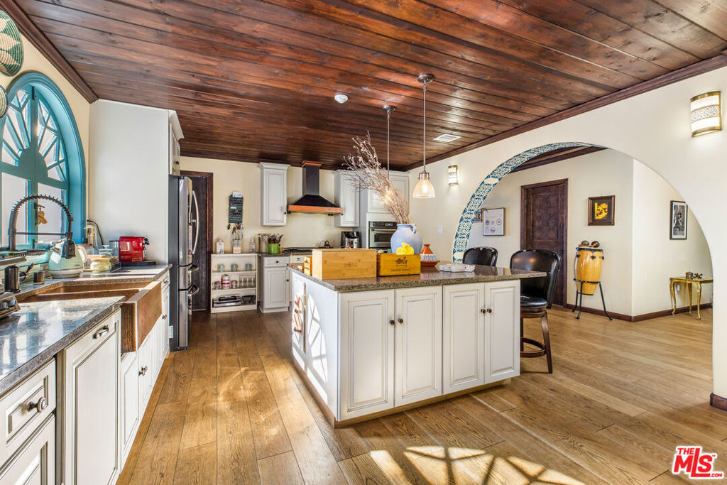 3092 Laurel Canyon Boulevard - Photo 5