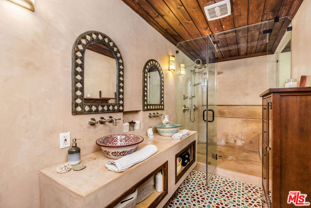 3092 Laurel Canyon Boulevard - Photo 11