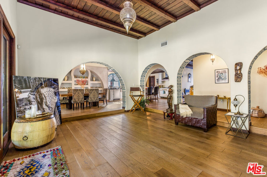 3092 Laurel Canyon Boulevard - Photo 4