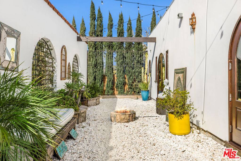 3092 Laurel Canyon Boulevard - Photo 24