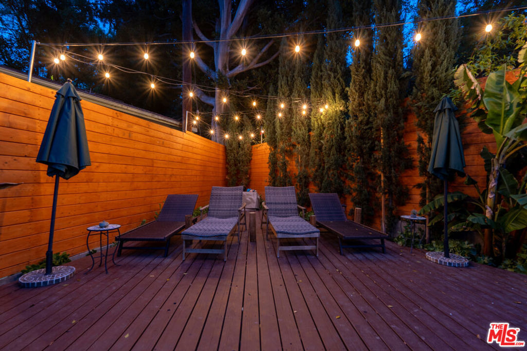 3092 Laurel Canyon Boulevard - Photo 30
