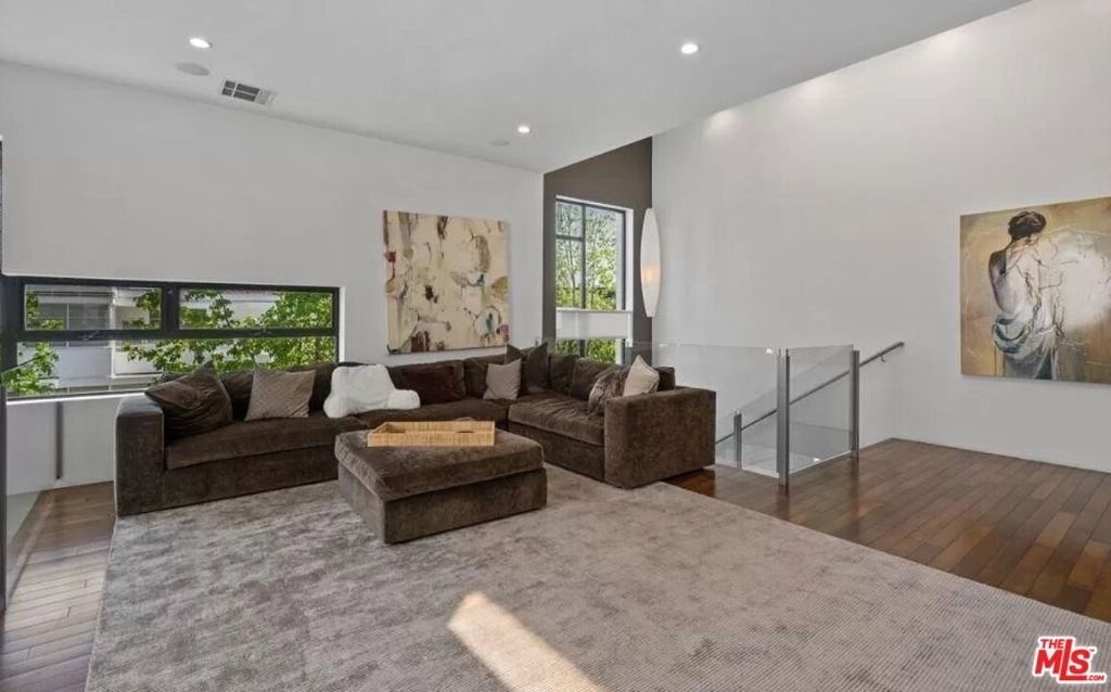 800 N Harper Avenue - Photo 6
