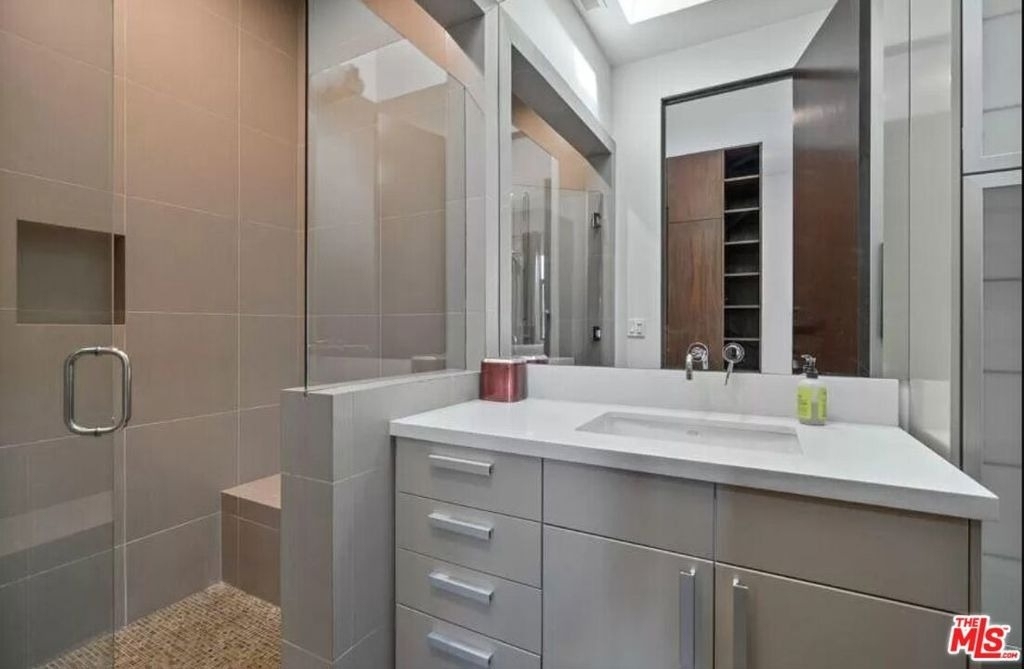 800 N Harper Avenue - Photo 14