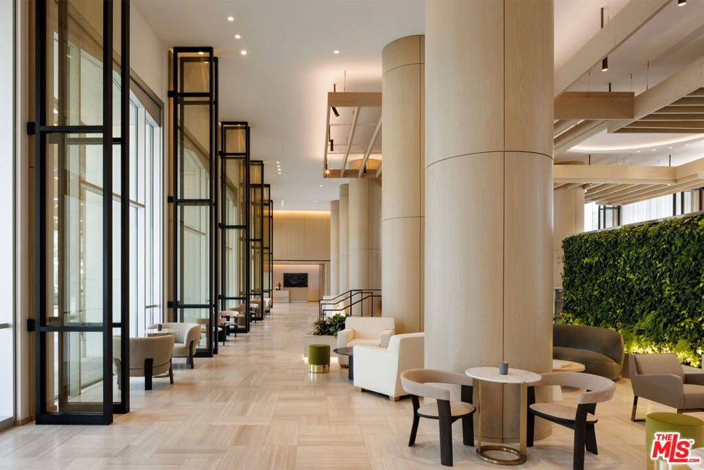 2025 Avenue Of The Stars - Photo 2