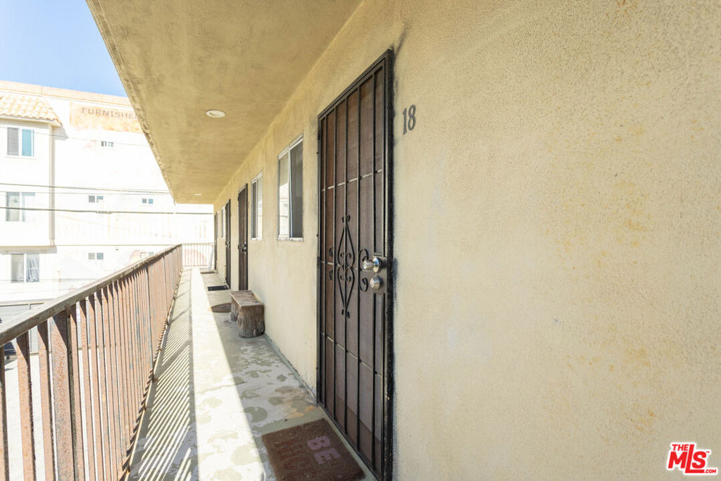 1313 Ocean Front Walk - Photo 9