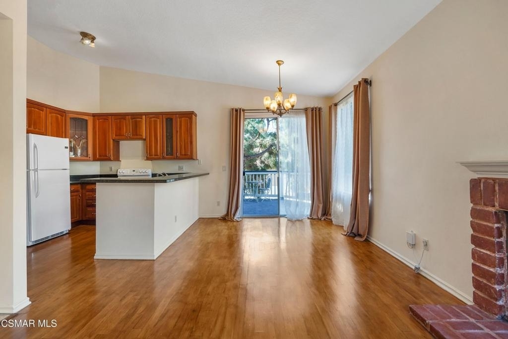 2486 Pleasant Way - Photo 2