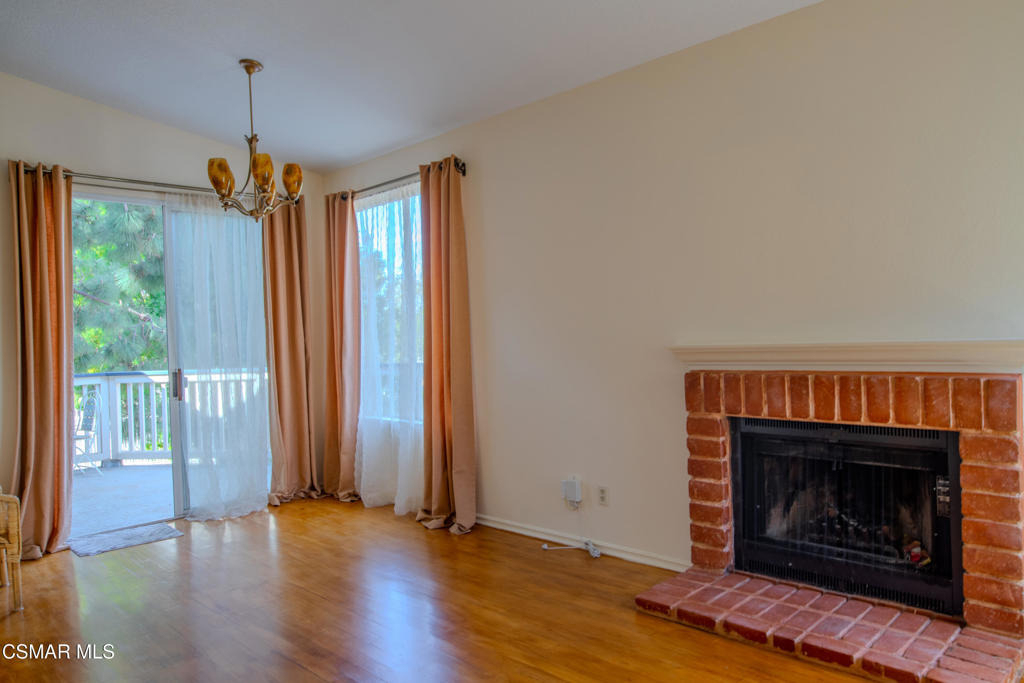 2486 Pleasant Way - Photo 3