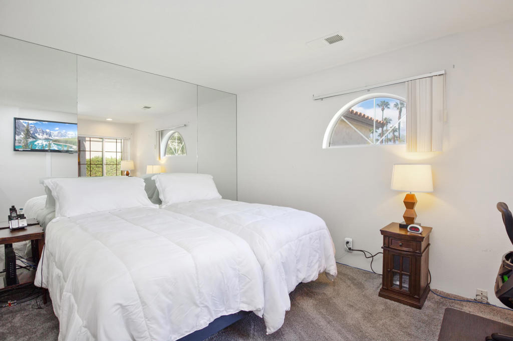 709 Vista Lago Circle N - Photo 15