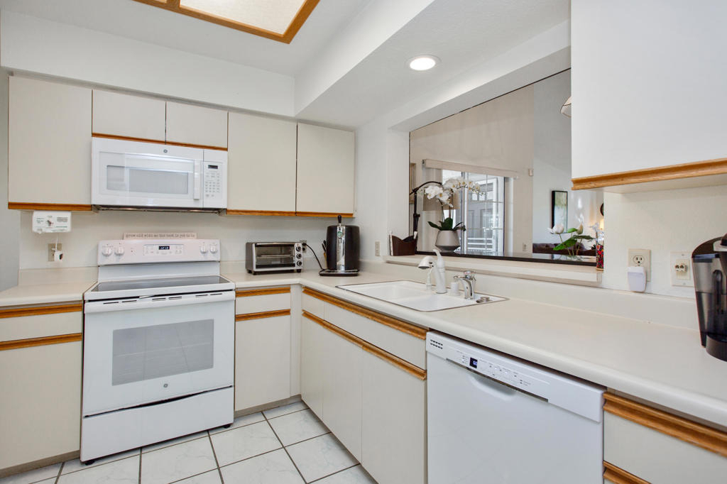 709 Vista Lago Circle N - Photo 8