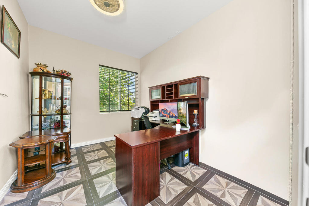 46211 Roadrunner Lane - Photo 4