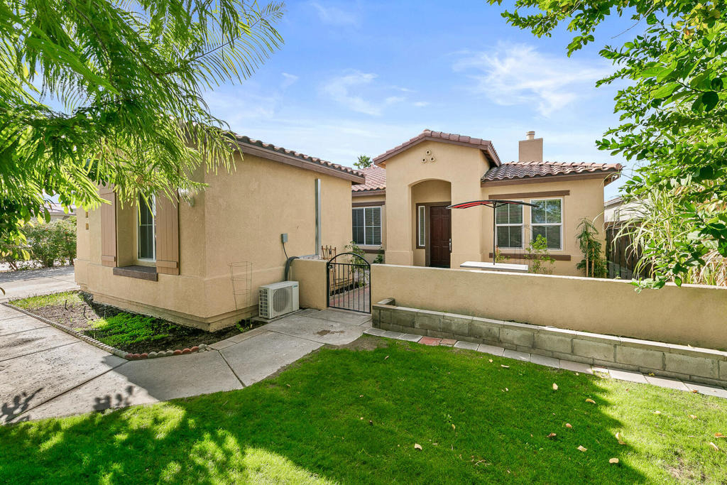 46211 Roadrunner Lane - Photo 1