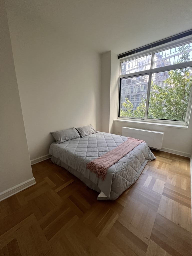 400 West 63rd Street - Photo 8