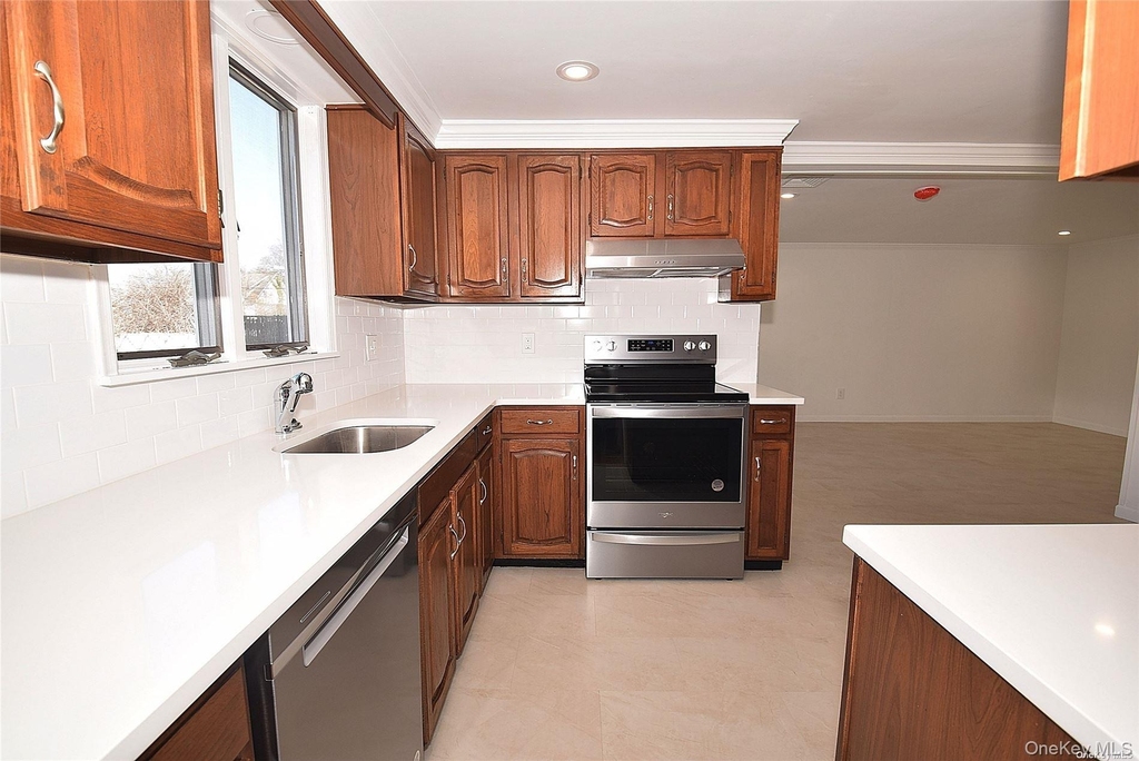 27 N Lewis - Photo 6