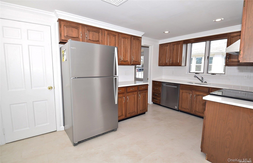 27 N Lewis - Photo 5