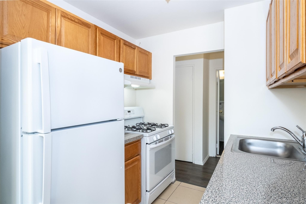 7 Lake Street - Photo 15