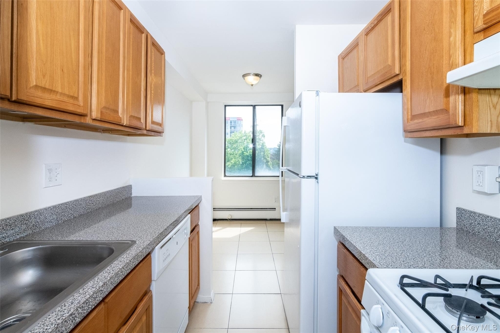 7 Lake Street - Photo 14