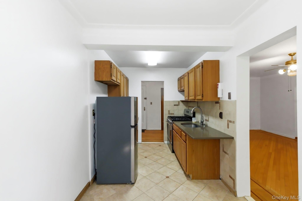 1 Broad Parkway - Photo 3