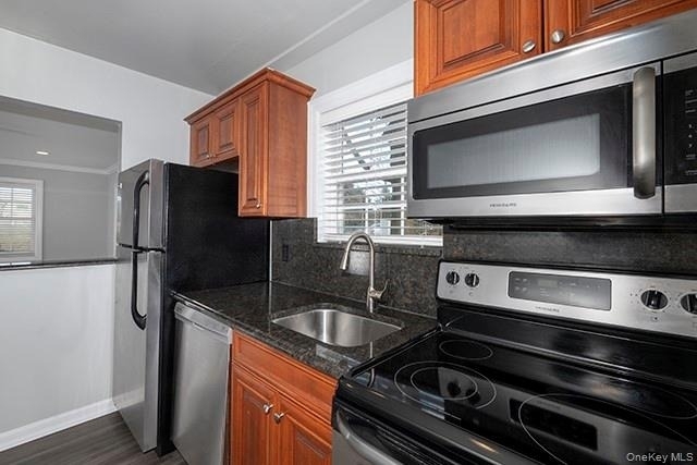 184 Hallock Road - Photo 1