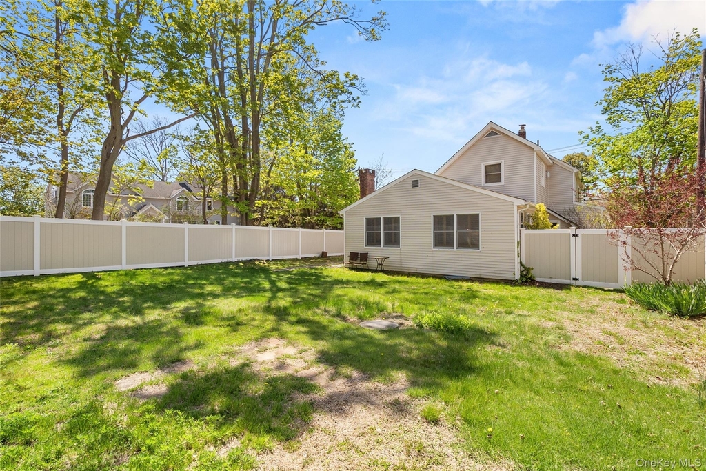 217 Greeley Avenue - Photo 12