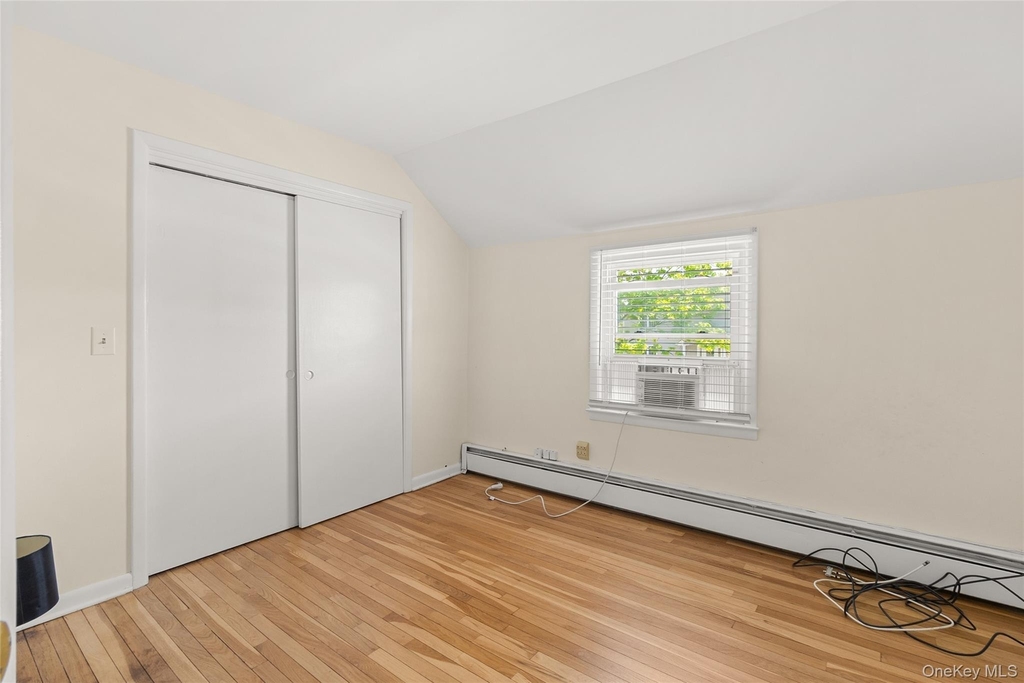 217 Greeley Avenue - Photo 9