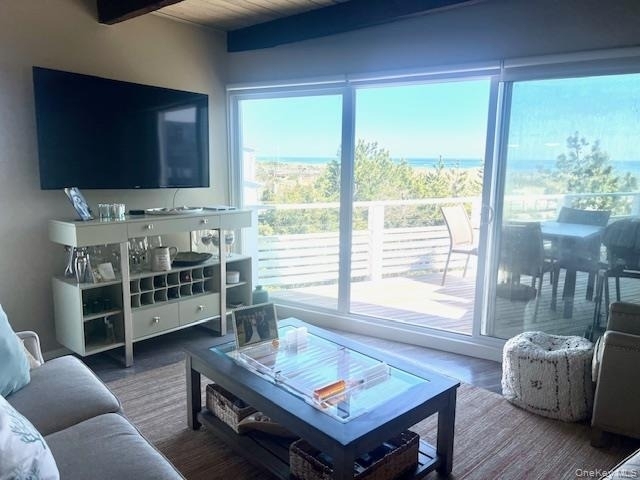 539 Dune Road - Photo 1