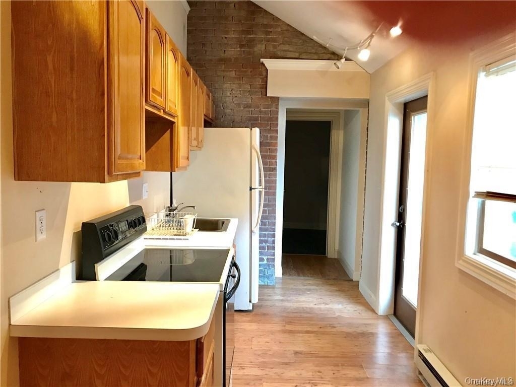6 Main Street - Photo 1